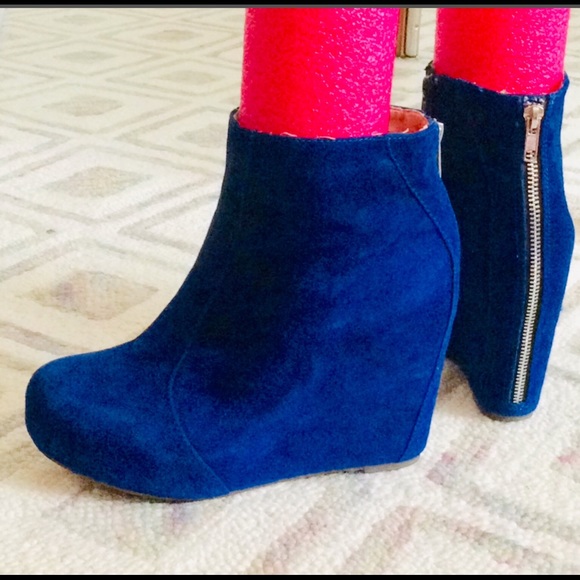 SOLD  Suede Wedge Booties Jeffrey Campbell - Picture 2 of 8